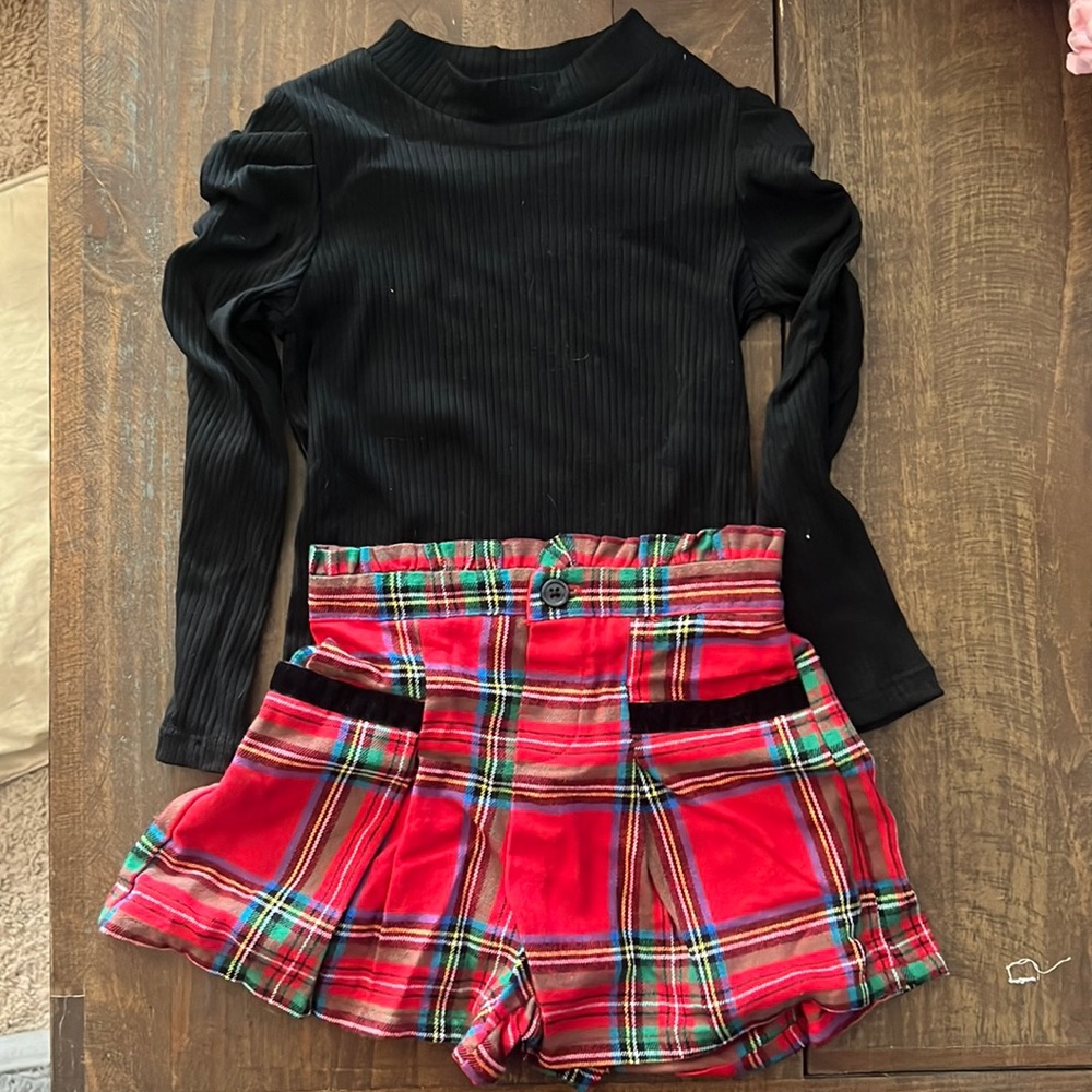 Wonder nation Christmas outfit 3T black shirt red green plaid wide leg shorts